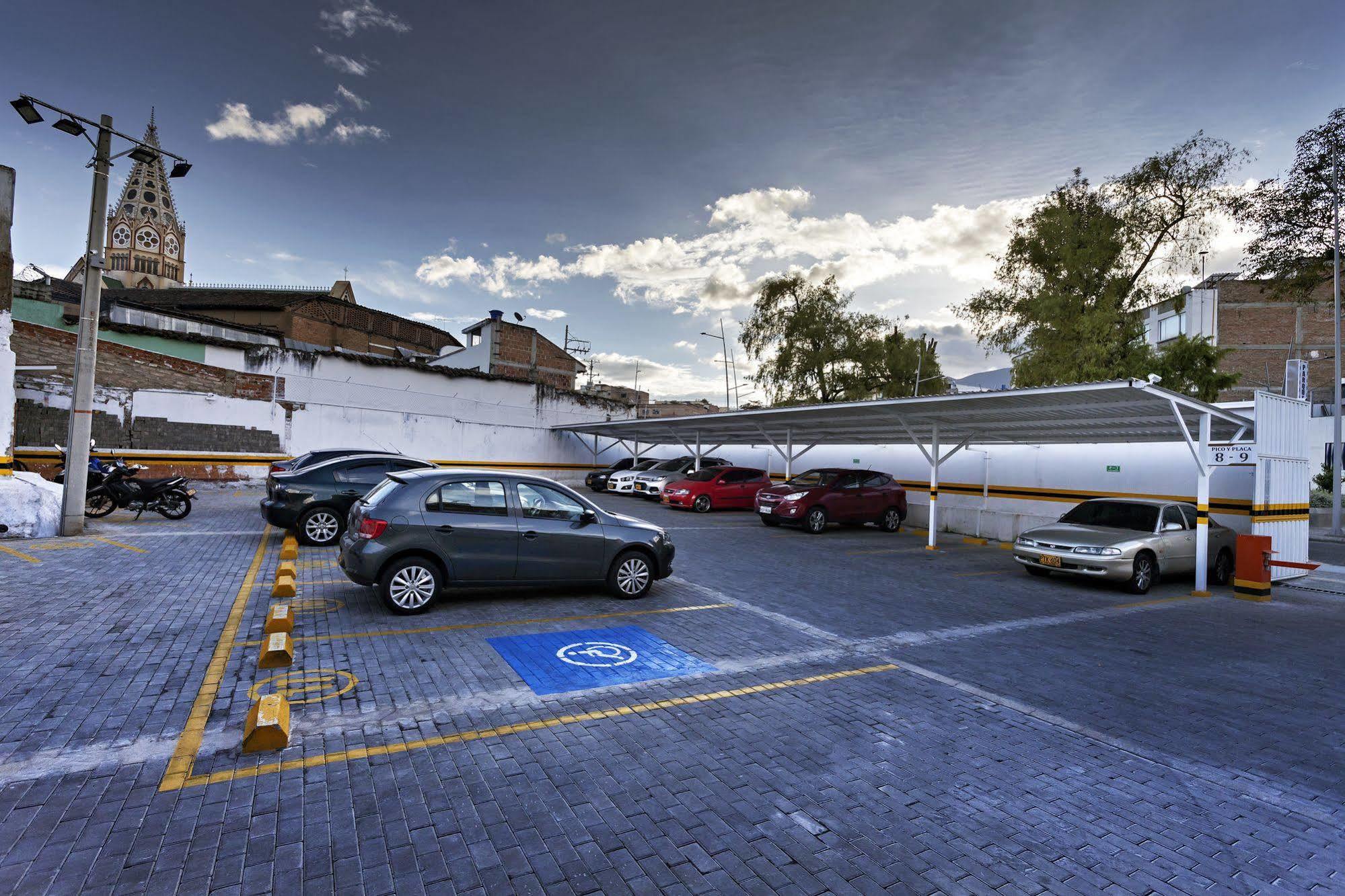 Hotel Fernando Plaza Pasto Extérieur photo